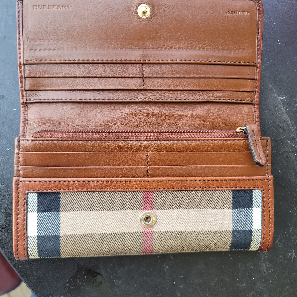 Burberry wallet